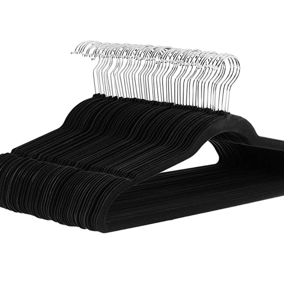 Amazon Basics Slim, Velvet, Non-Slip Suit Clothes Hangers, Black, Pack of 50. - Picture 5 of 5